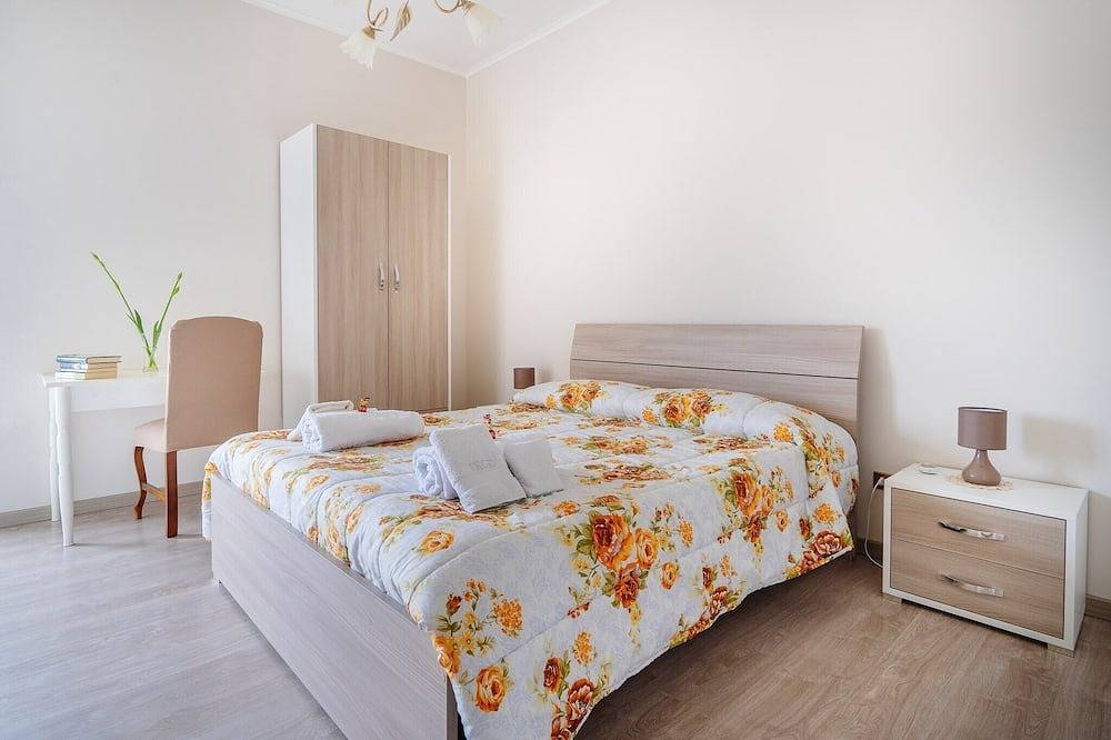 Newly refurbished 2 bedroom apartment in Sorrento Coast in Vico Equense, Napoli e dintorni