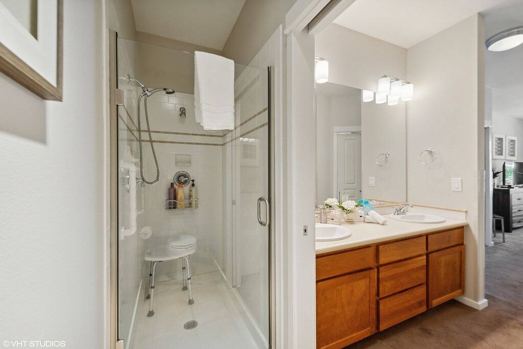 Ganze Wohnung, 🚢Luxury Seattle Waterfront Walk to Cruise Ship & Pike Place -Waterfront Views🎡 in Seattle, King County