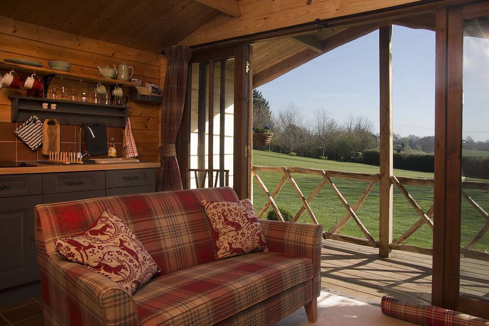 Romantic glamping cabin near beautiful Rye in East Sussex