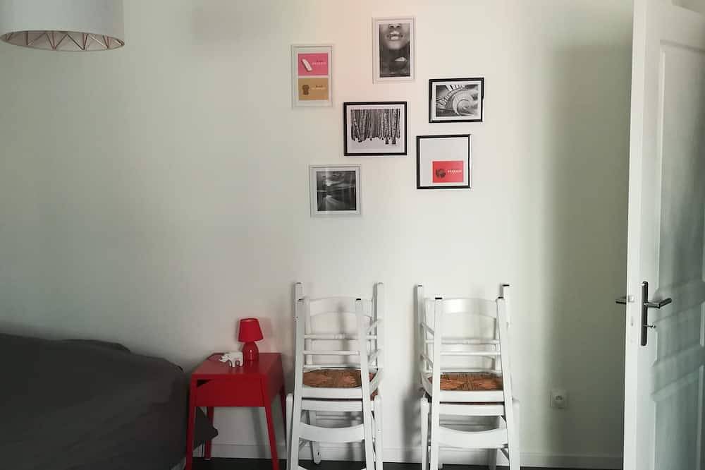 Appartement entier, Studio indépendant avec jardin, proche cathédrale de Reims in Bétheny, Marne