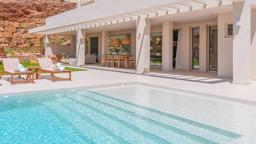 Chalet para 8 personas, con balcón/terraza y piscina en Antequera - 2