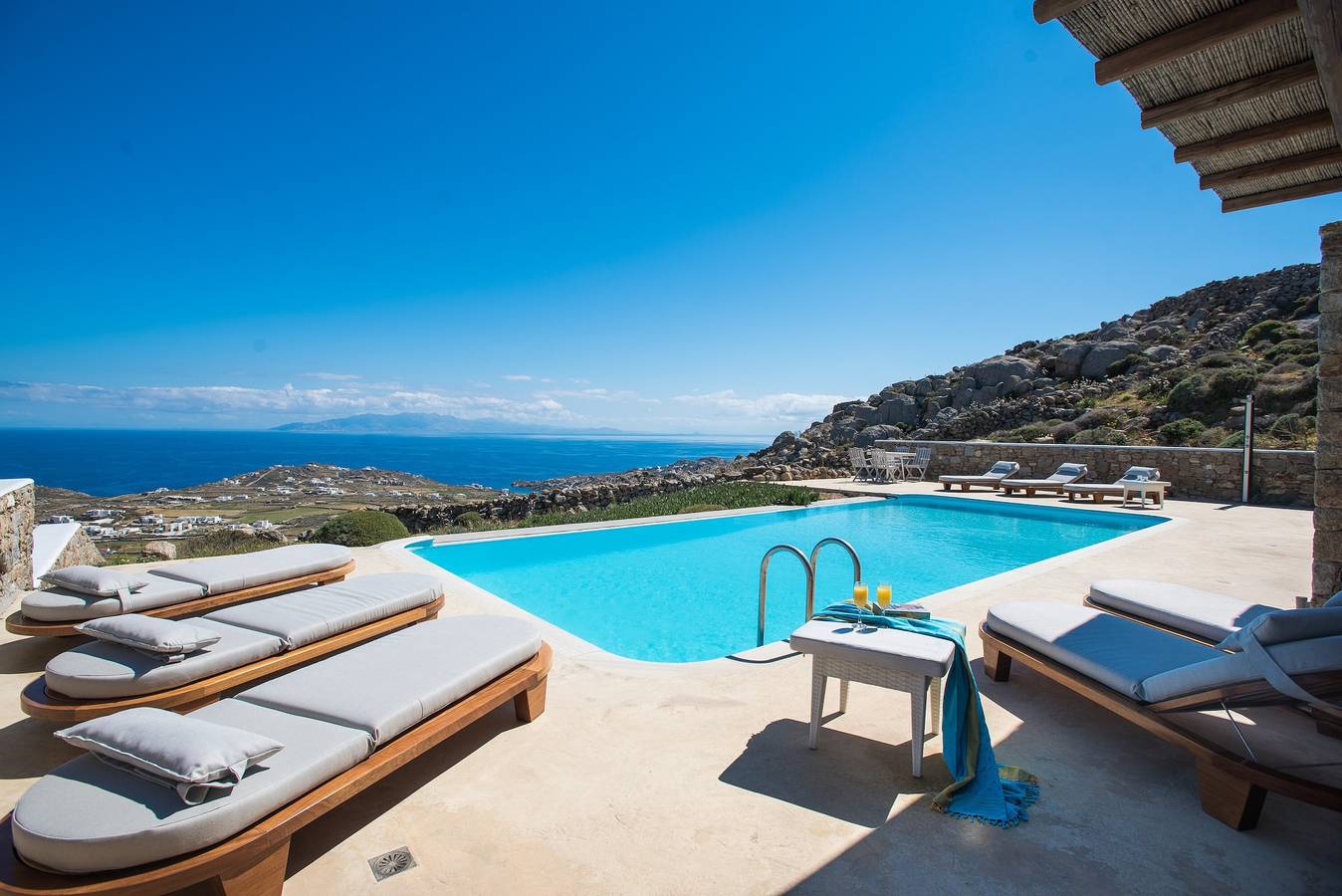Villa 'Amallini, Luxe Infinity Pool' mit Meerblick, Wlan und Klimaanlage in Mykonos