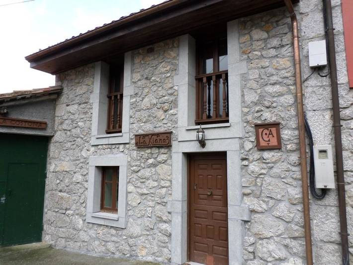 Casa rural para 3 personas, con Balcón y Terraza además de Jardín y Vistas en Parque Natural de Redes - 2