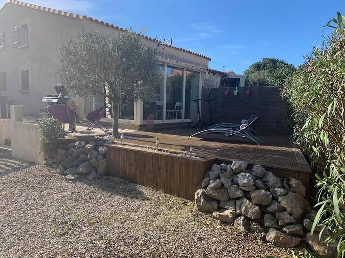 Maison de vacances pour 4 personnes, avec jardin ainsi que terrasse et piscine