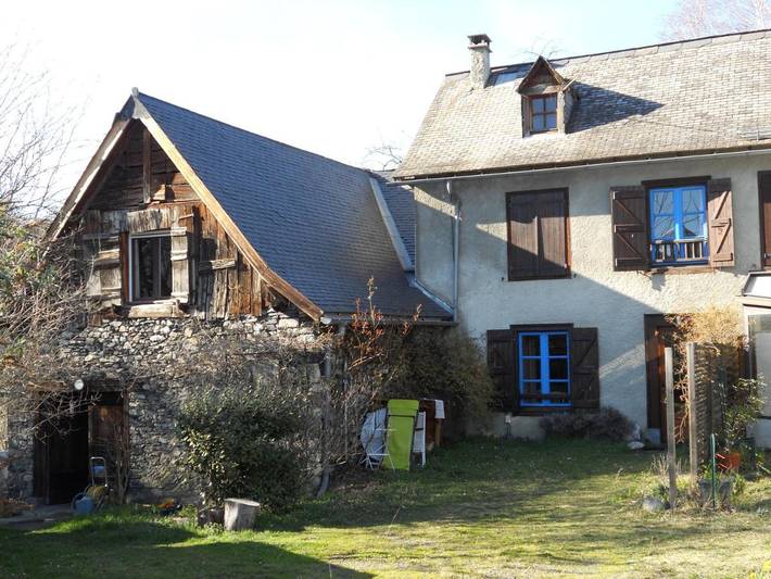 Gîte pour 4 personnes, avec vue et jardin, animaux acceptés dans les Pyrénées
