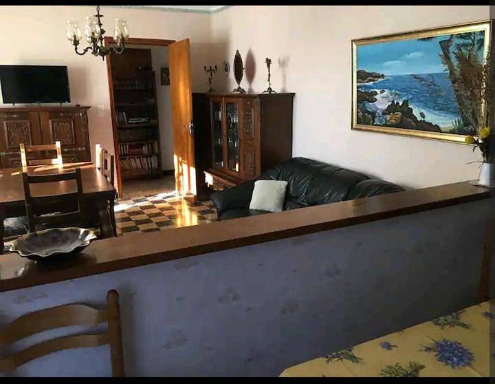 Appartement entier, Grand Appartement 6 pers,lumineux,avec terrasse Sud de France in Tuchan, Côte méditerranéenne (France)