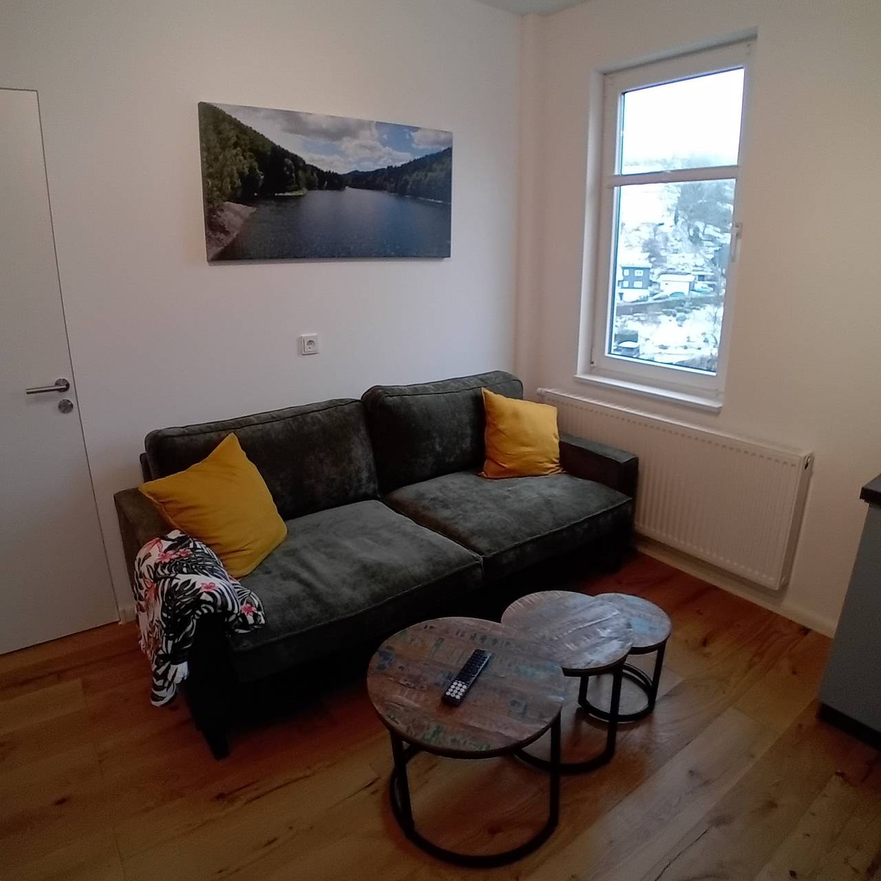 Ganze Wohnung, Ferienwohnung 'B' mit Bergblick, Gemeinschaftsgarten und Wi-Fi in Lauscha, Rennsteig