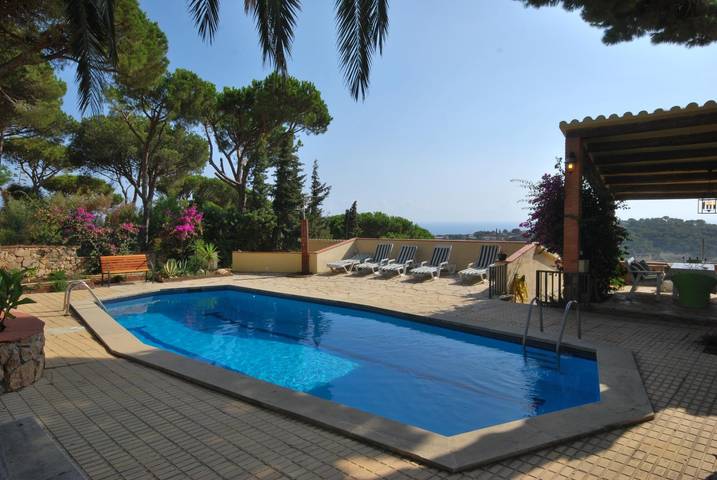 Chalet para 6 personas, con terraza y jardín - 1