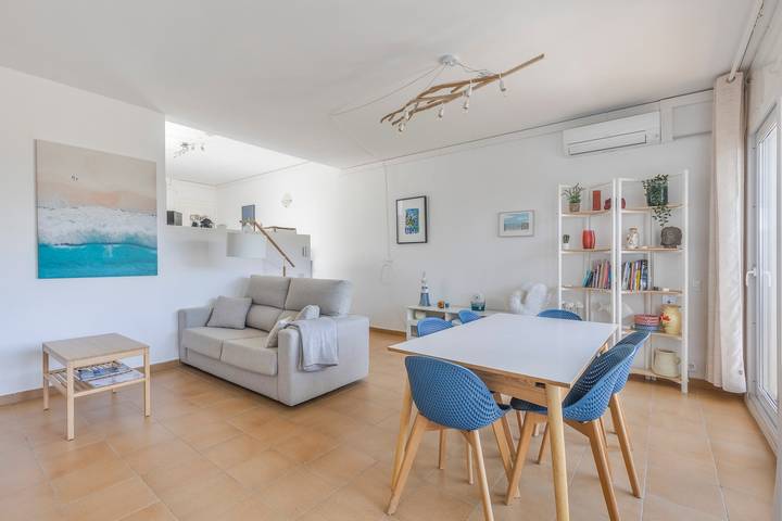 Apartamento entero, Apartamento « Bellavista I » con vistas al mar, Wi-Fi y aire acondicionado in Coves Noves, Es Mercadal