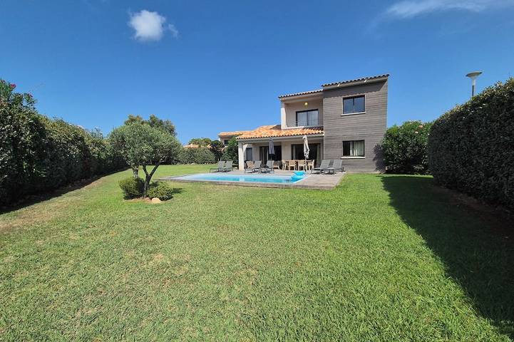 Maison de vacances pour 8 personnes, avec terrasse et jardin à Lecci