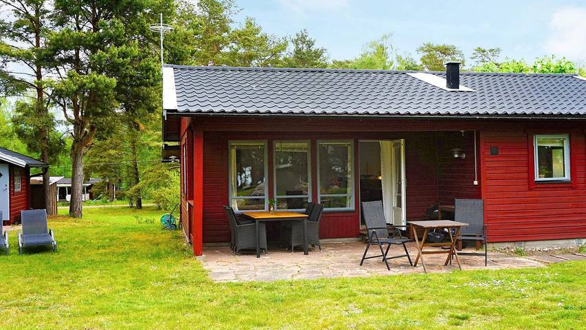 Ferienhaus für 7 Personen, mit Garten in Mönsterås und Umgebung