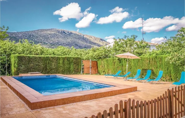 Villa pour 10 personnes, avec piscine et balcon - 1