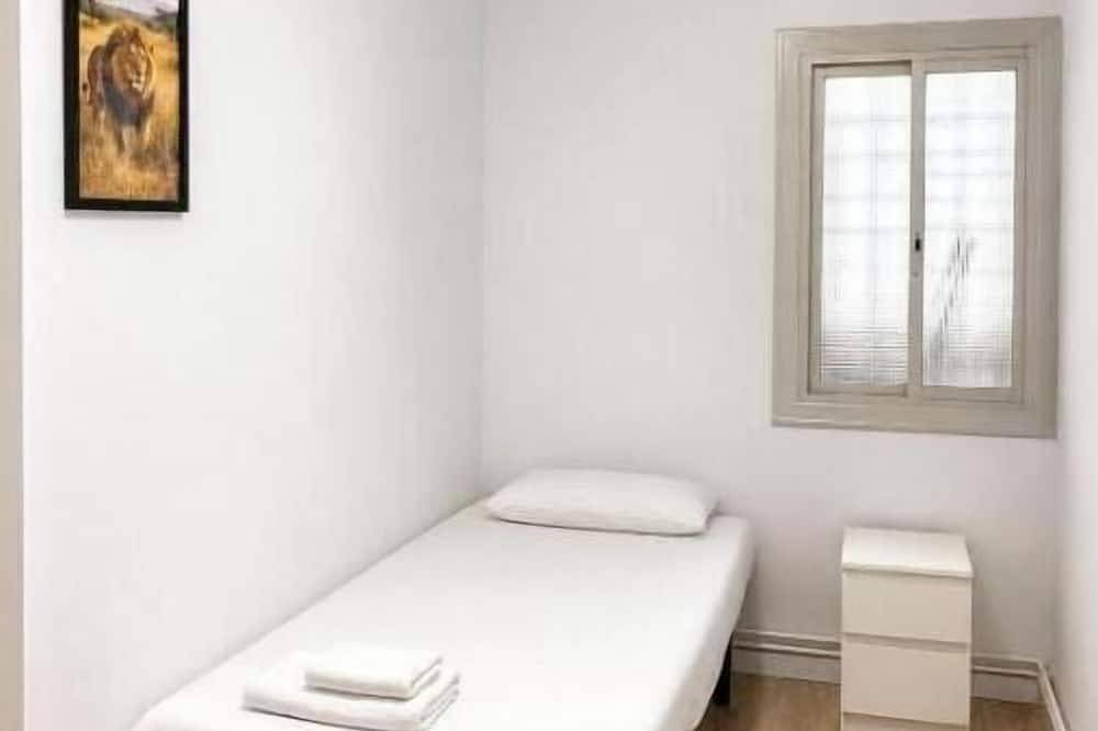Entire apartment, Spacious Apartment - Port Fórum - Near Barcelona in Sant Adrià de Besòs, Barcelonès