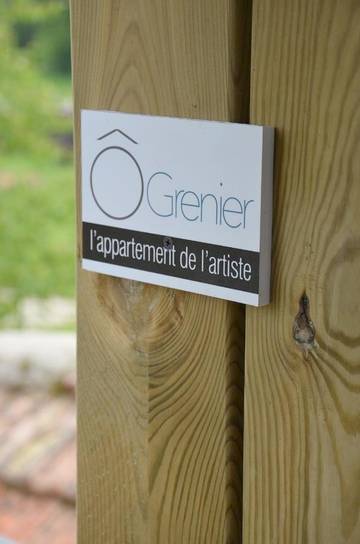 Gîte pour 2 personnes, avec piscine ainsi que jardin et vue à Bazenville