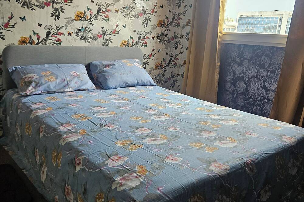 Shared room in evry city center. Near train station and university in Évry-Courcouronnes, Essonne