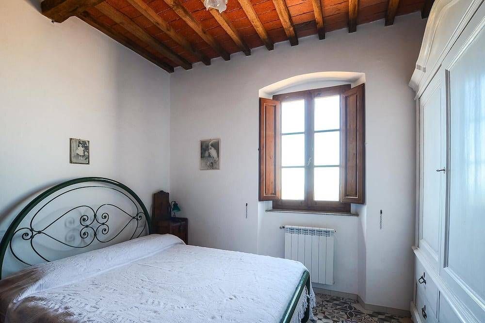 Appartamento intero, 2 bedroom lovely apartment in Castagneto Carducci in Castagneto Carducci, Costa degli Etruschi
