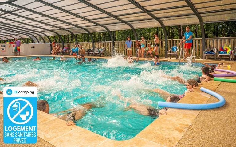 Camping pour 4 personnes, avec bassin pour enfant