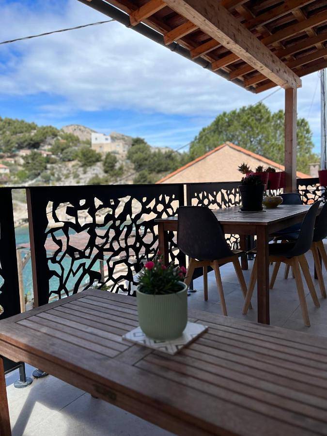 Location de vacances pour 6 personnes, avec terrasse et vue, animaux acceptés à Le Rove - 4