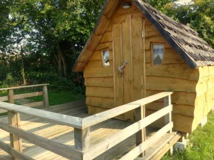 Log cabin for 2 people in Dordogne