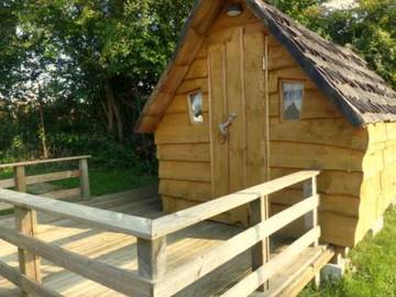 Cabane en bois pour 2 personnes en Dordogne