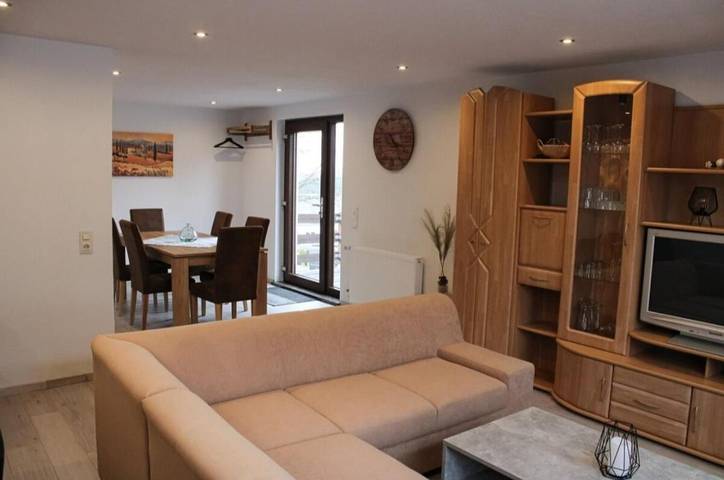 Ferienwohnung für 6 Personen, mit Ausblick und Garten in Hermeskeil