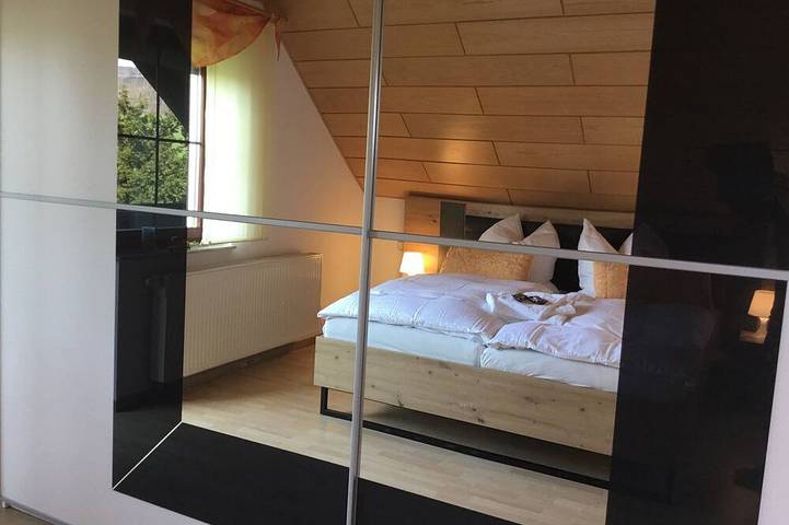 Ferienwohnung für 6 Personen, mit Sauna und Garten sowie Balkon in Moorgrund