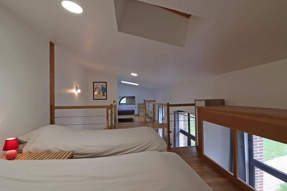 Entire apartment, Luxury Retreat with Indoor Pool, Sauna, and Sports Facilities in Scenic French Countryside in L'Aigle, Orne
