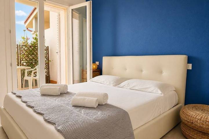 Villa con 2 camere da letto, piscina privata, internet Wi-Fi, vicino alla spiaggia e ai negozi in Codaruina/Valledoria, Valledoria