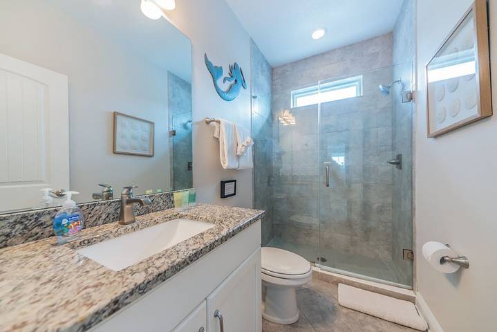 Vacation rental for 12 people, with hot tub and balcony, with pets in Redington Beach