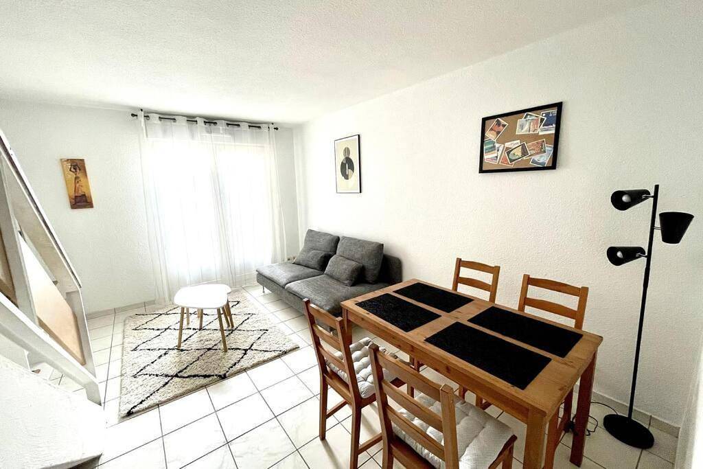 Appartement entier, Two-Bedroom Apartment in Bordeaux, Région de Bordeaux