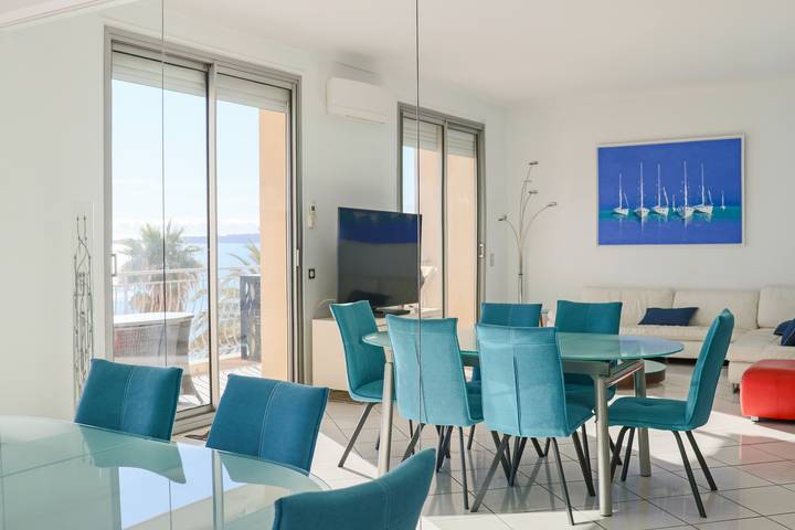 Appartement entier, Superbe apt Lumineux avec Vue Mer in Cannes, Côte méditerranéenne (France)