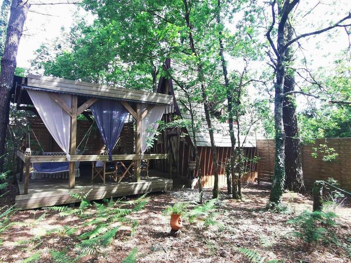 Location de vacances pour 2 personnes, avec jacuzzi et terrasse à Taller