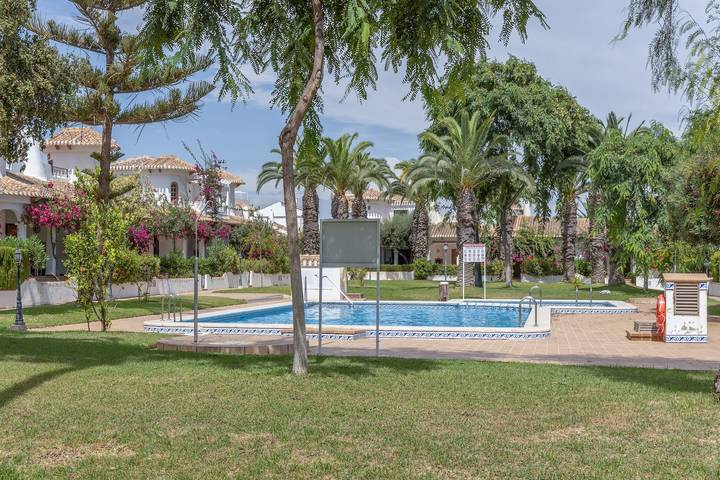 Apartamento para 6 personas, con Balcón y Jardín en Pilar de la Horadada