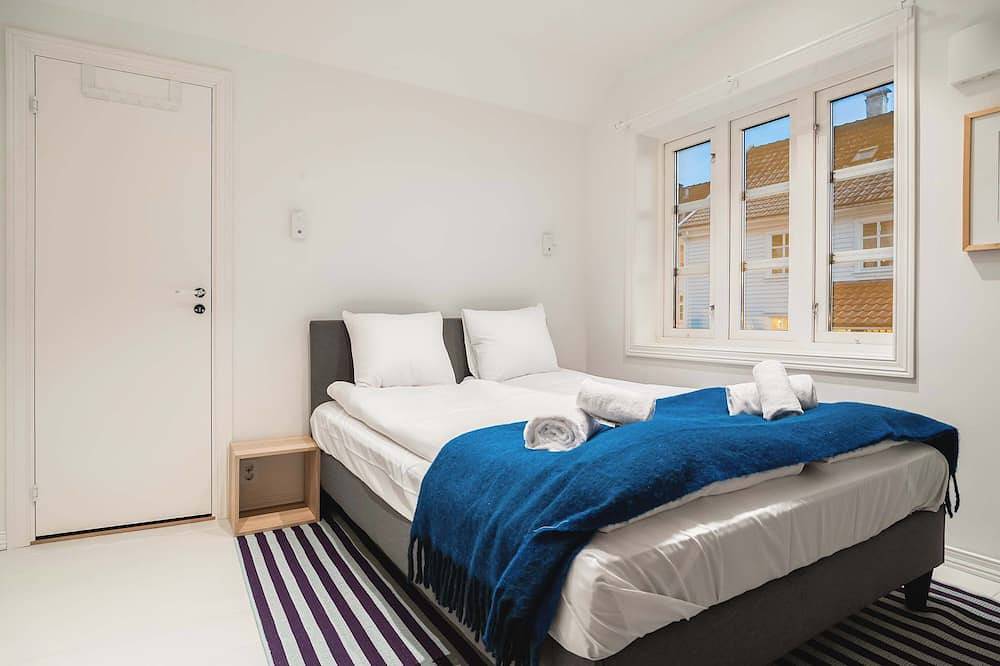 Private garden | Fairytale Bergen house | Seaside in Bergenhus, Bergen