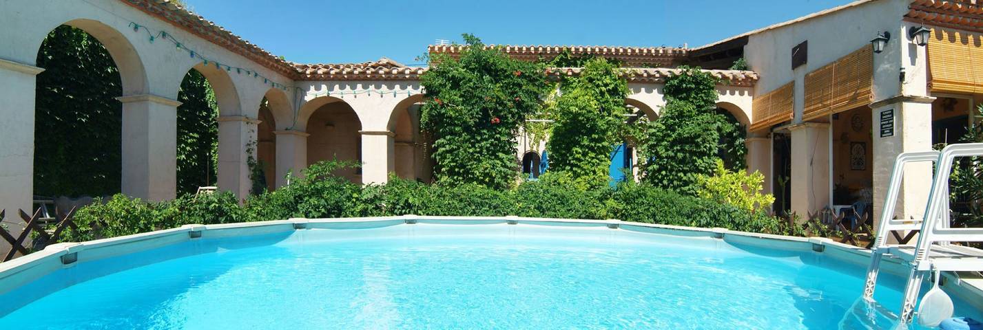 Gîte pour 4 personnes, avec terrasse ainsi que piscine et jardin à Saint-Jean-de-Fos - 4