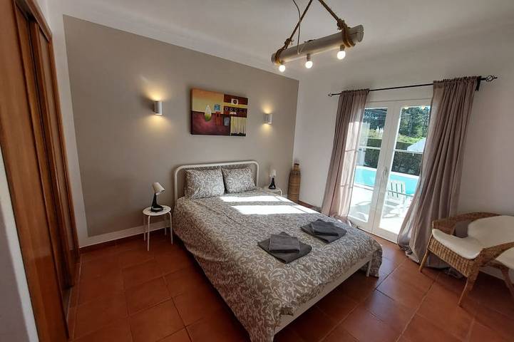 Ferienhaus für 7 Personen, mit Garten in Arrifana - 4
