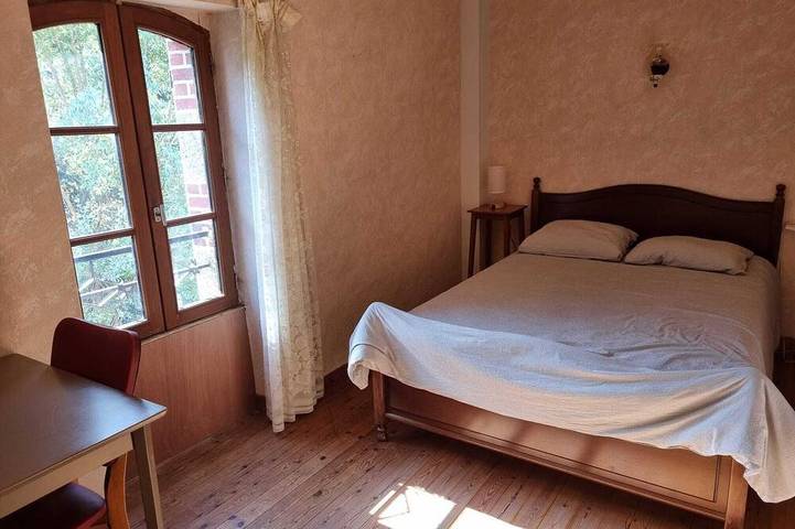 Location de vacances pour 14 personnes, avec jardin, animaux acceptés à Saint-Hilaire-le-Vouhis - 2