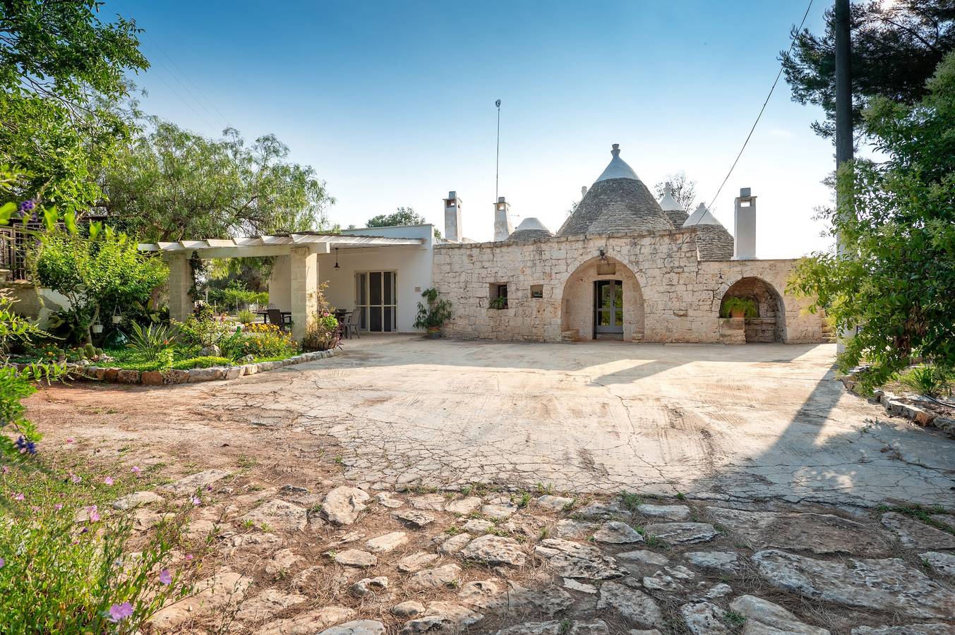 Villa "Trullo Nonno Vittorio" with private garden and Wi-Fi in Latiano, Salento