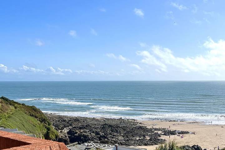 Vacation rental for 4 people, with yard and balcony in Mumbles