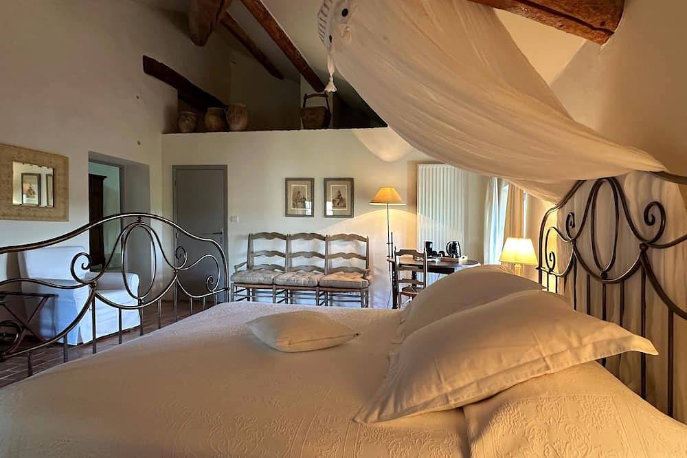 Apartamento entero, La Ponche - Beige Room in Vacqueyras, Vaucluse