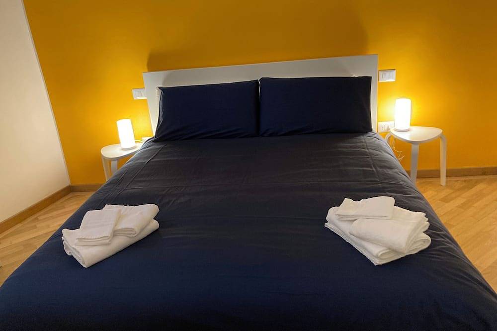 Appartamento intero, Camera a Sud Appartamento centralissimo con ingresso indipendente in Brindisi, Salento