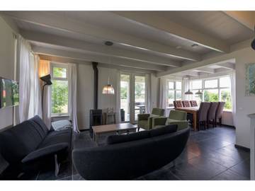 Vacation Rental for 9 Guests in Vrouwenpolder, Zeeland Coast, Picture 1