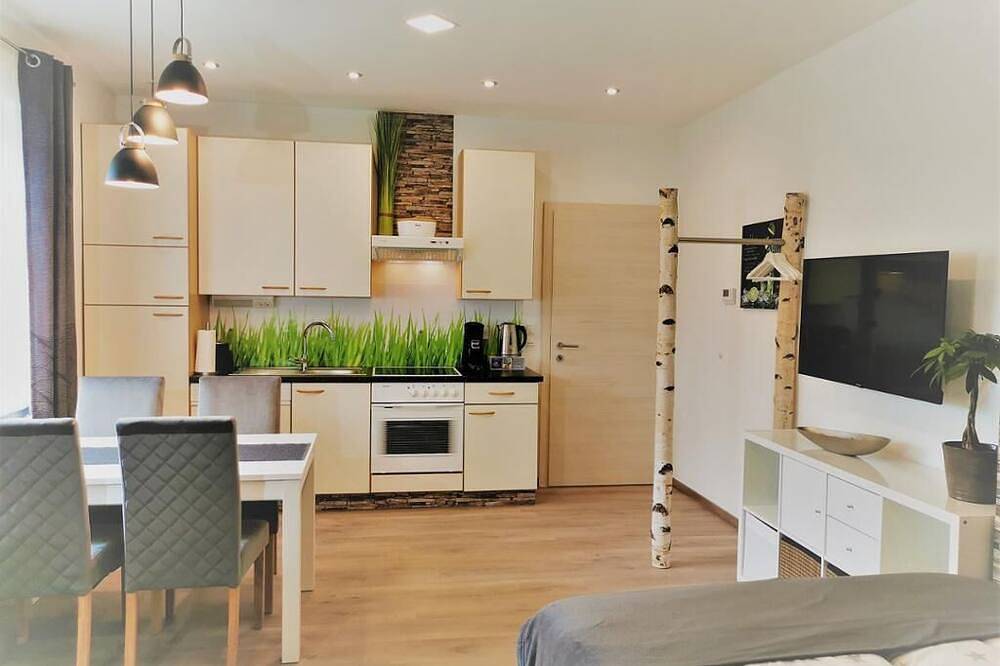 Ganze Wohnung, 36qm Apartment Sonne mit privater Sauna und Boxspringbett in Waidhofen an der Thaya, Waldviertel