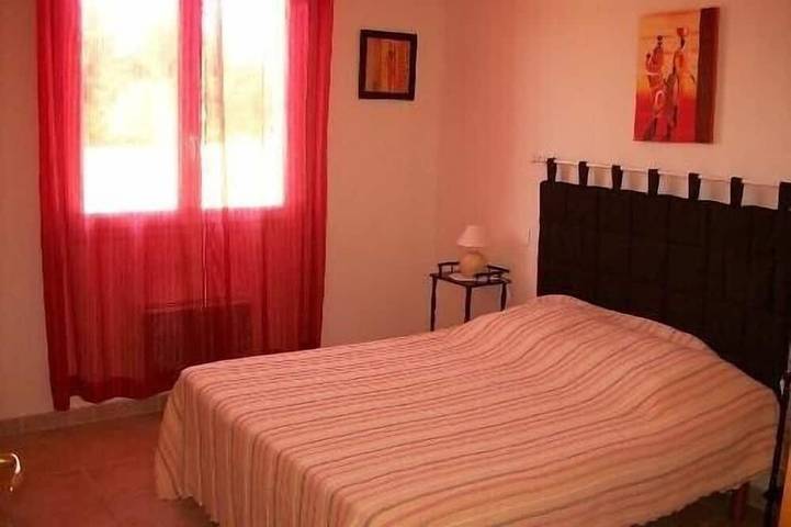 Location de vacances pour 6 personnes, avec terrasse et jardin à Ribaute-les-Tavernes - 3