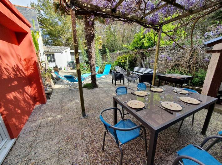 Gîte pour 11 personnes, avec jardin et terrasse