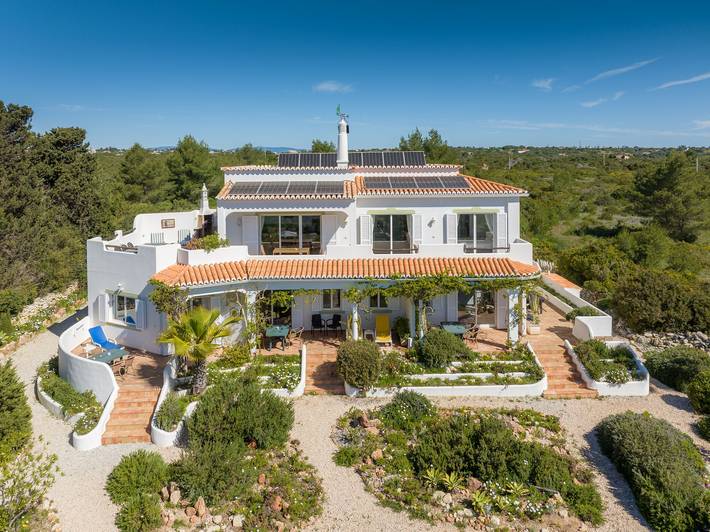 Gîte pour 5 personnes, avec piscine ainsi que terrasse et jardin à Porches - 4