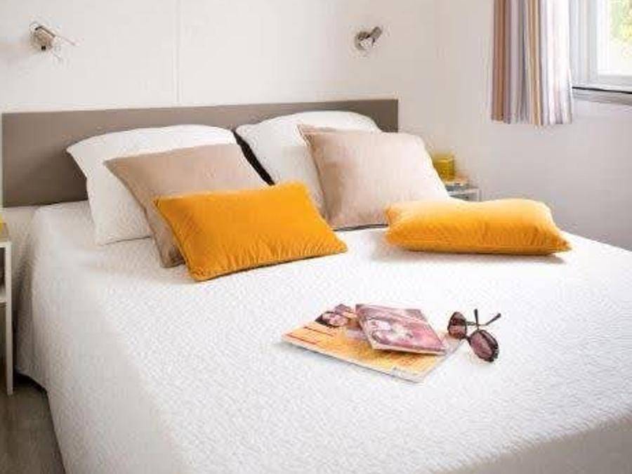 Camping La Chêneraie **** - Mobilhome 2 personnes - Cottage Le Cahita - climatisé - 1 chambre - S in Saint-Géry-Vers, Parc Naturel Régional des Causses du Quercy