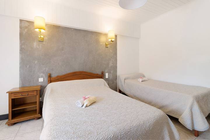 Guest Room 7 Accessible with Pool in Saint-Pompont, Périgord Noir
