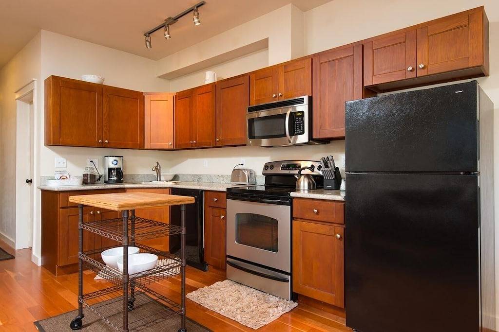 Ganze Wohnung, Nw-Bezirk! Gratis Parkplätze! Neuere Wohnung Walk Score 95! in Portland, Multnomah County