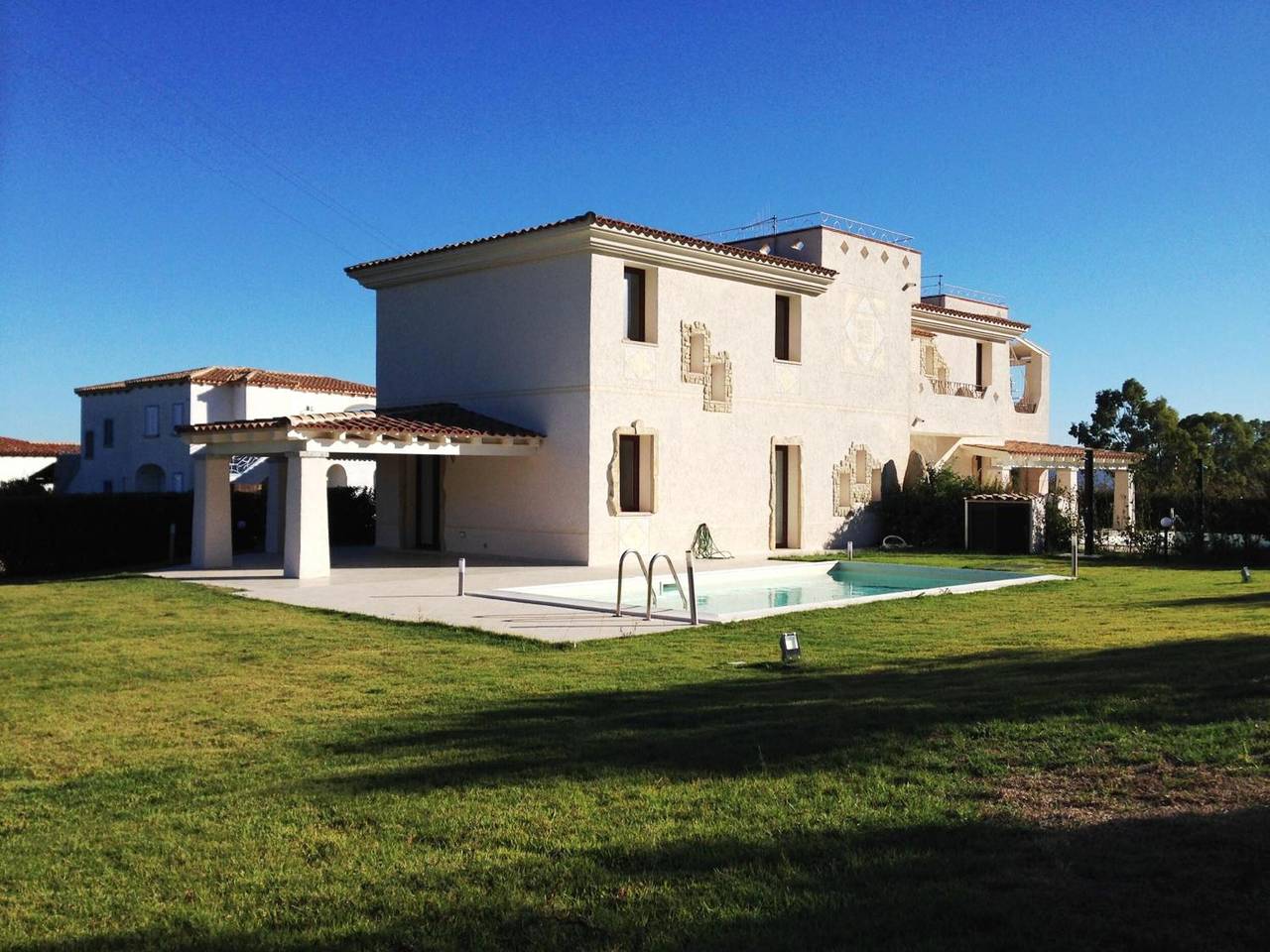 Appartamento intero, Appartamento 'Florida 2' con Vista Mare, Wi-Fi e Aria Condizionata in Case Peschiera-Lu Fraili, San Teodoro